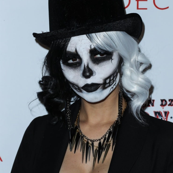 Darren Dzienciol's CARNEVIL Halloween Party photo 7